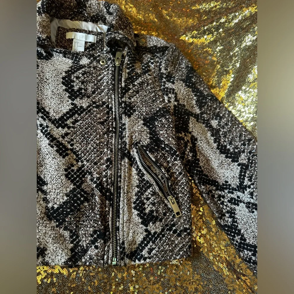 H&M Women Snake Print Jacket with Metal details Color Brown Size 4 - Picture 5 of 14